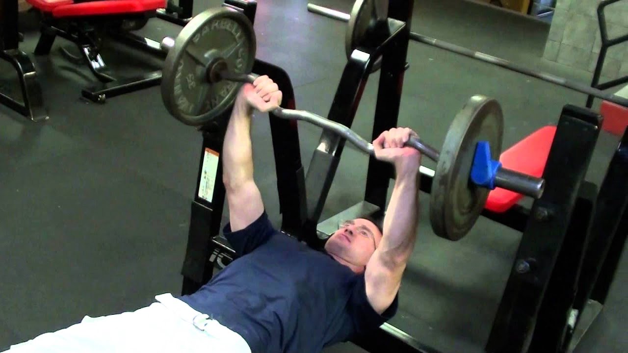 can you bench press with a curl bar