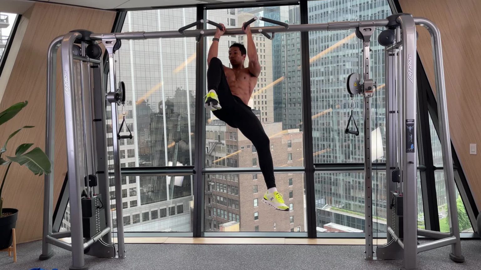 10 Best Pull Up Bar Ab Workouts (To Crush Your Core)